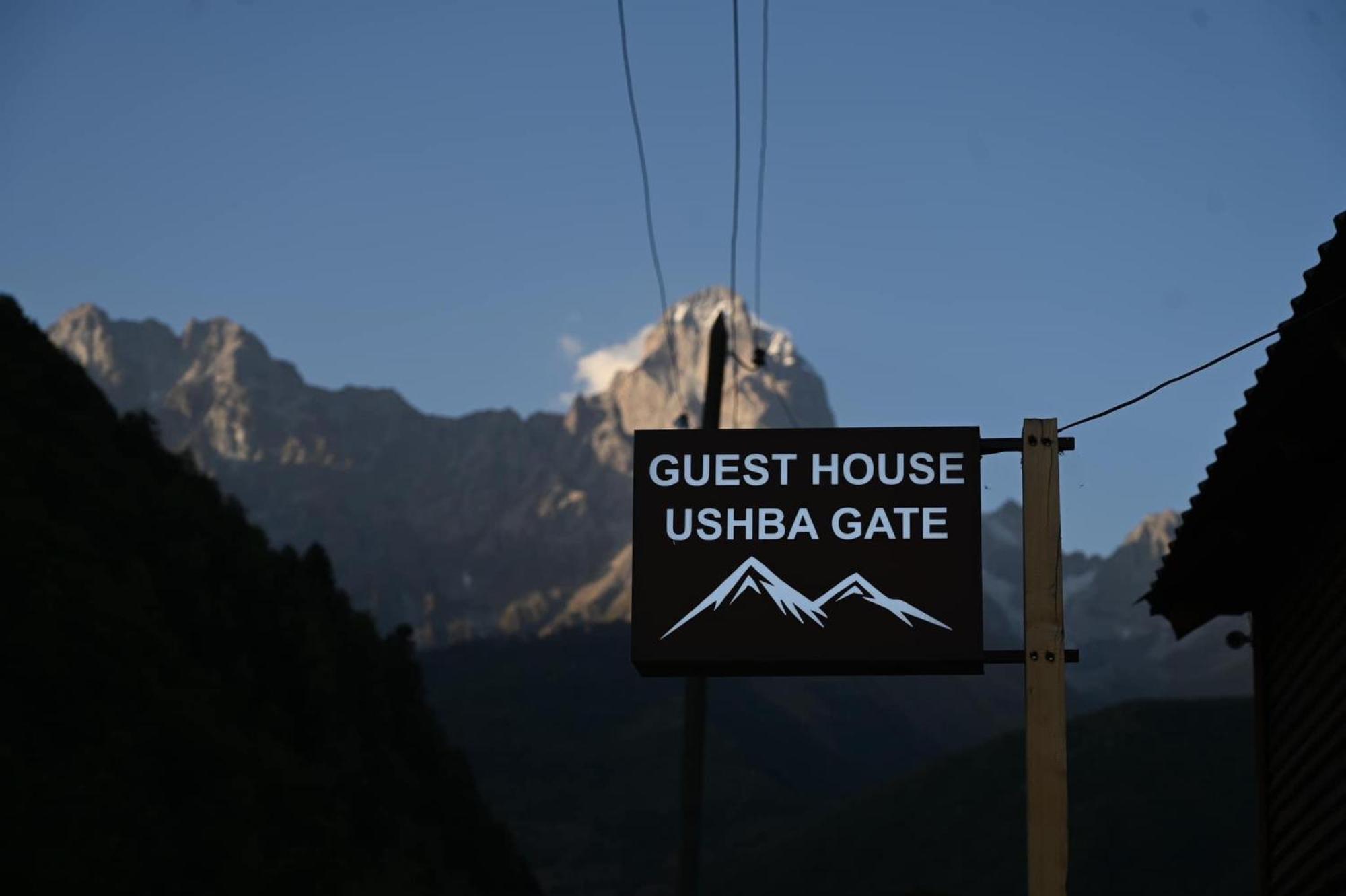 Guest House Ushba Gate Mestia Eksteriør bilde